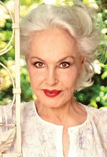 Джули Ньюмар